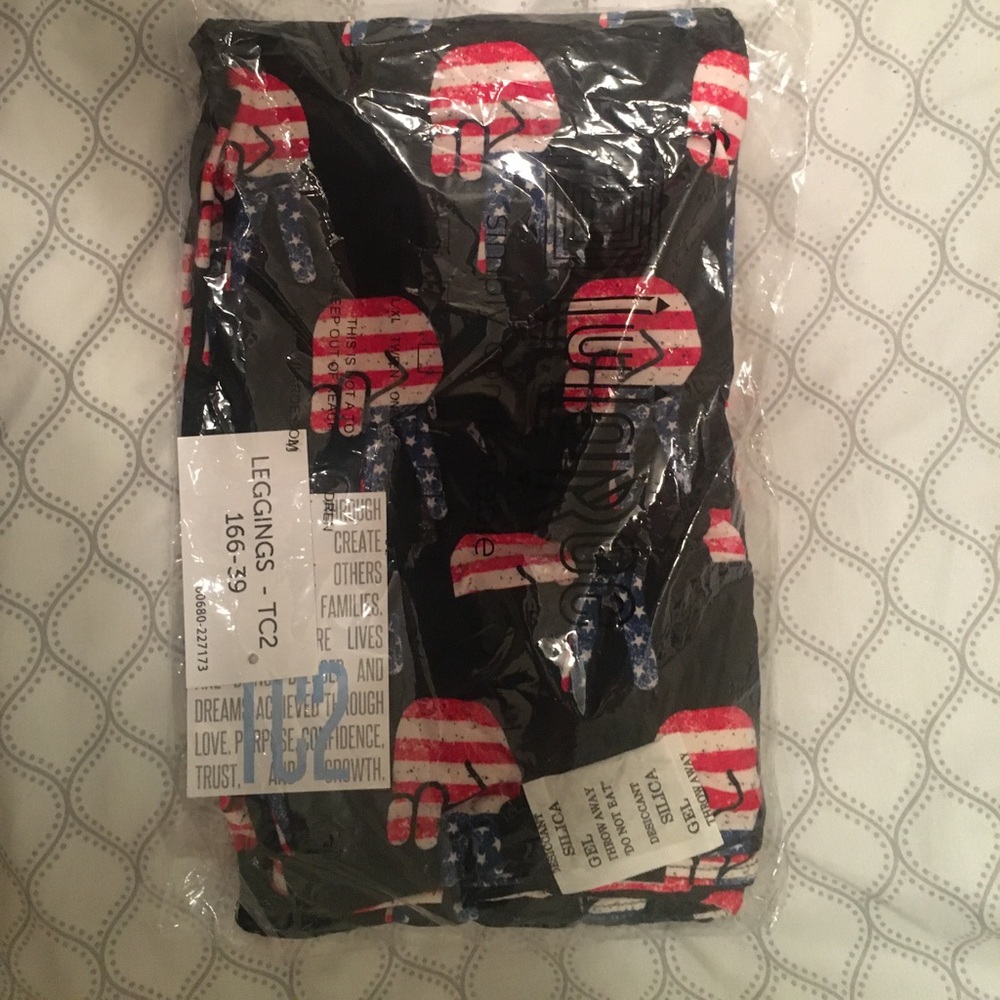 LLR Peace sign leggings BNWT